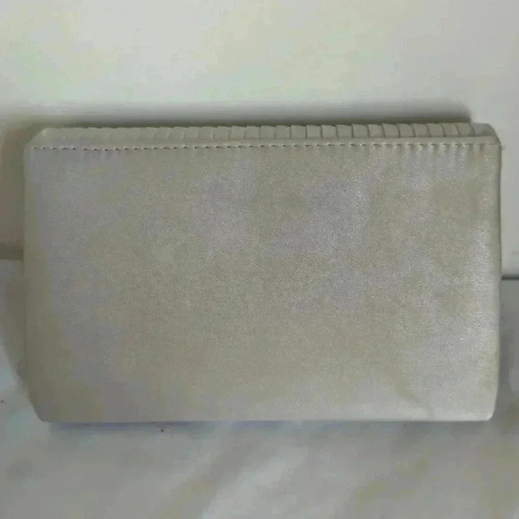 Gunne Sax by Jessica McClintock small purse with detachable chain - Picture 2 of 8